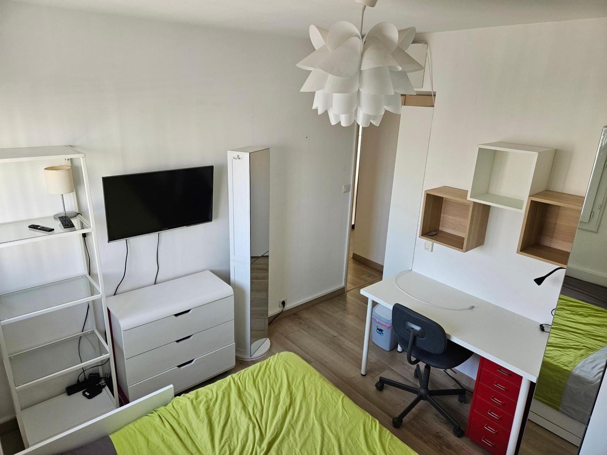 Chambre En Colocation Fille, Proche Mer, Climatisation Тулон Екстериор снимка